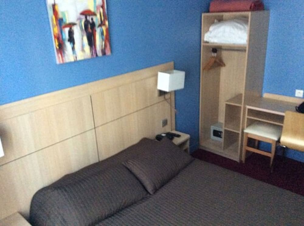 Double or Twin Room photo 3