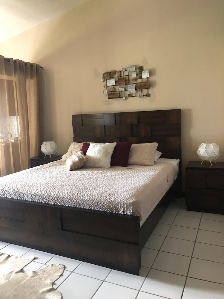 Grand Room, Ocean View photo 2