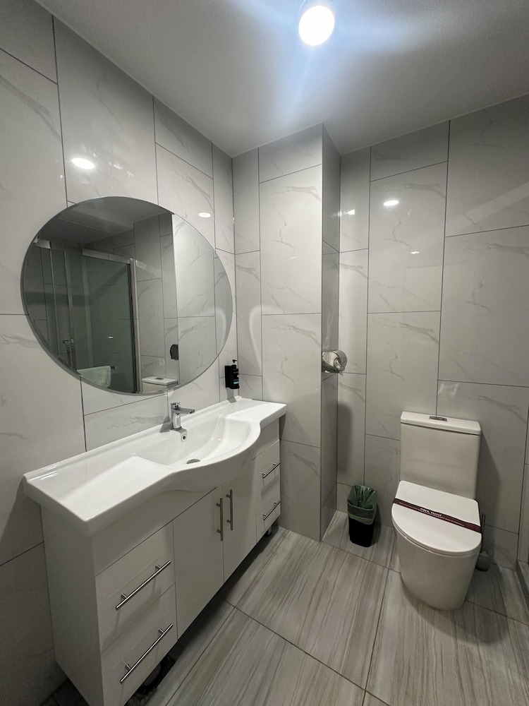 Deluxe Double Room - Photo 9