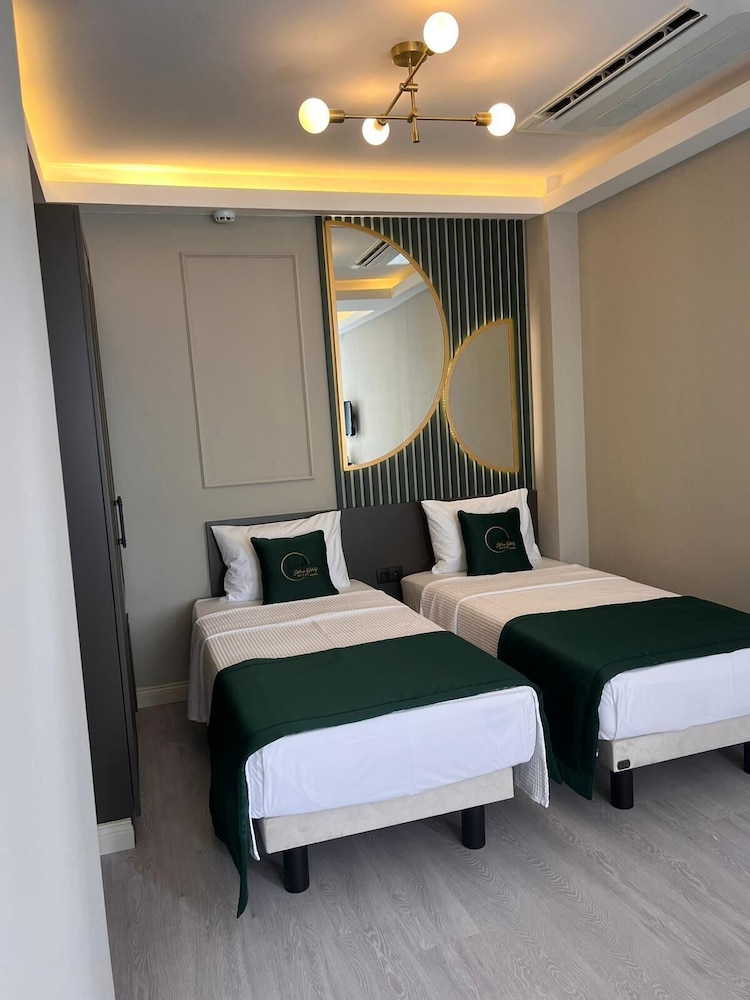 Deluxe Quadruple Room Sea View photo 3