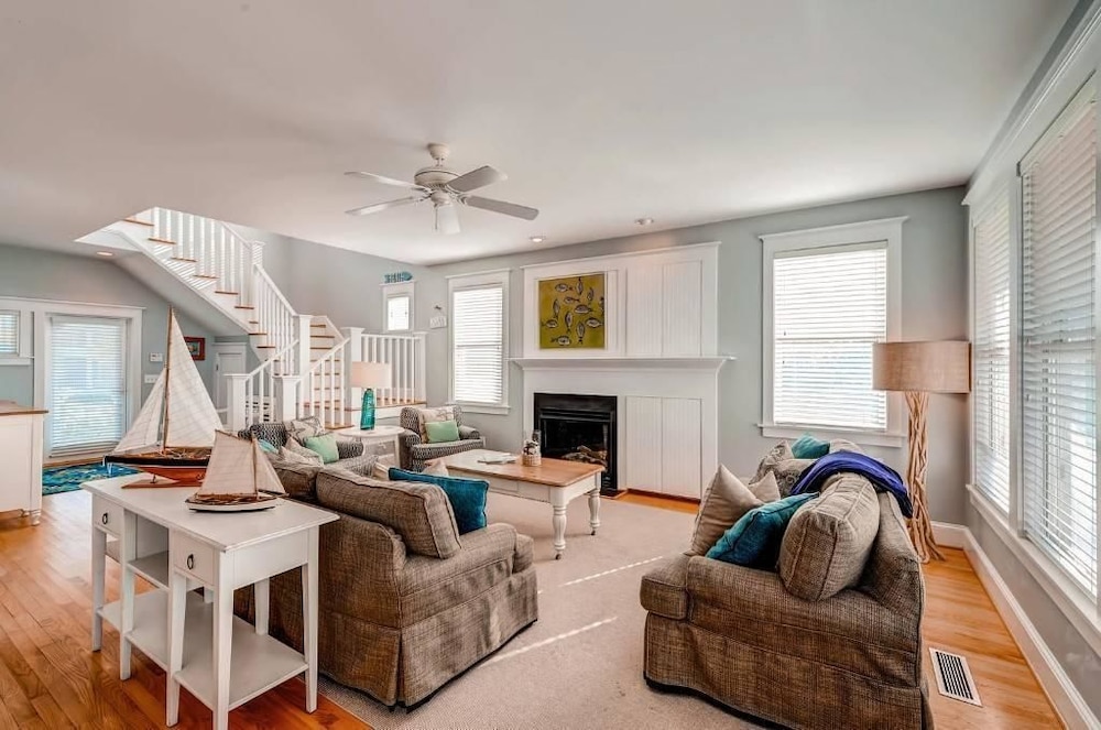Family House, 4 Bedrooms, Ocean View, Sea Facing photo 2