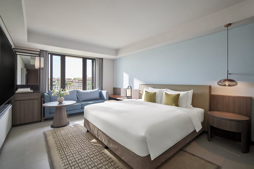 Deluxe Room, 1 King Bed, River View - Photo 4