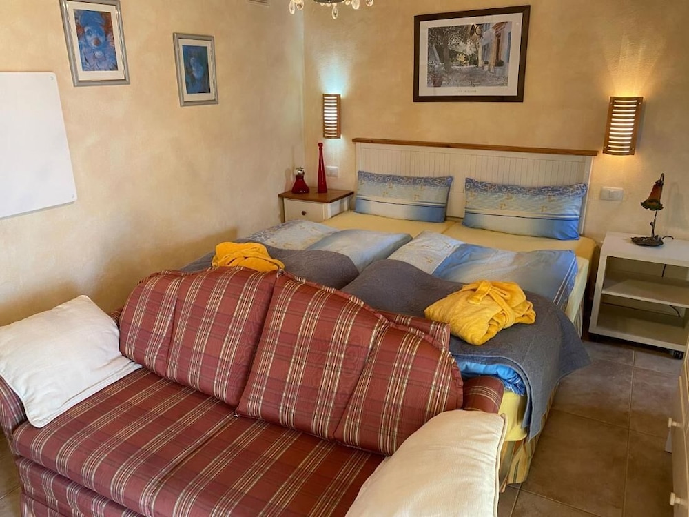 House, 1 Bedroom