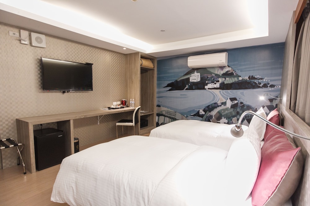 Standard Twin Room - Photo 7