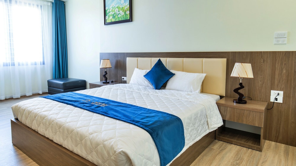 Luxury Quadruple Room, 2 Queen Beds, City View