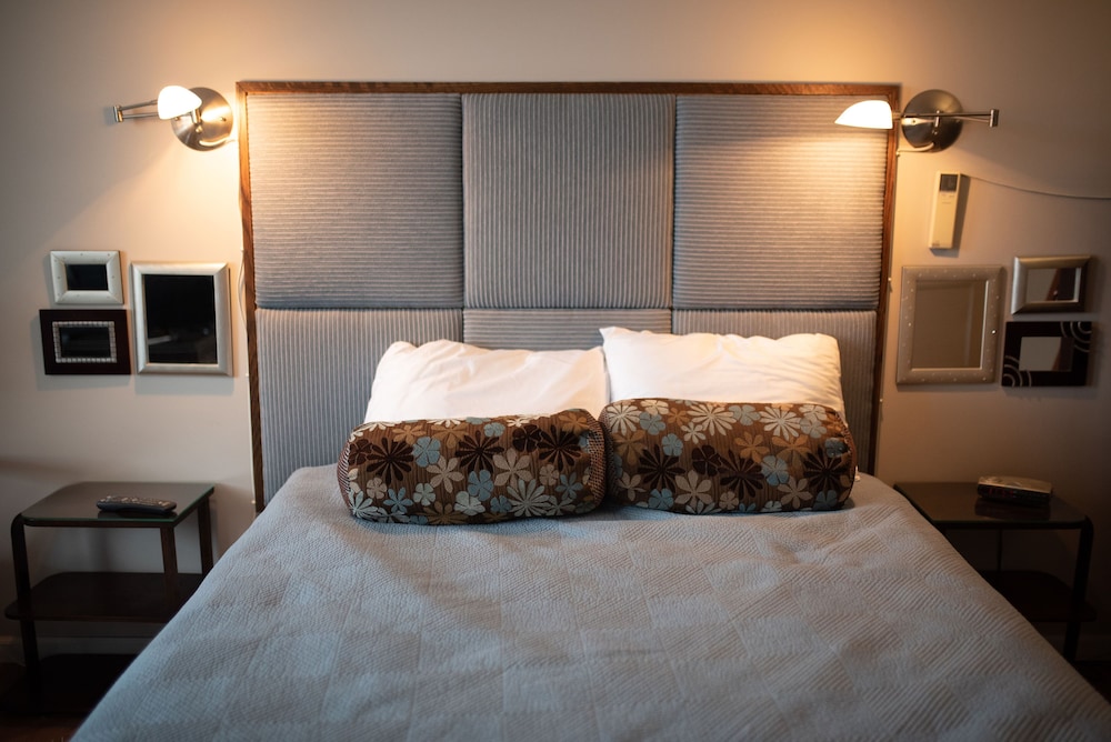 310 Double Queen Suite photo 3