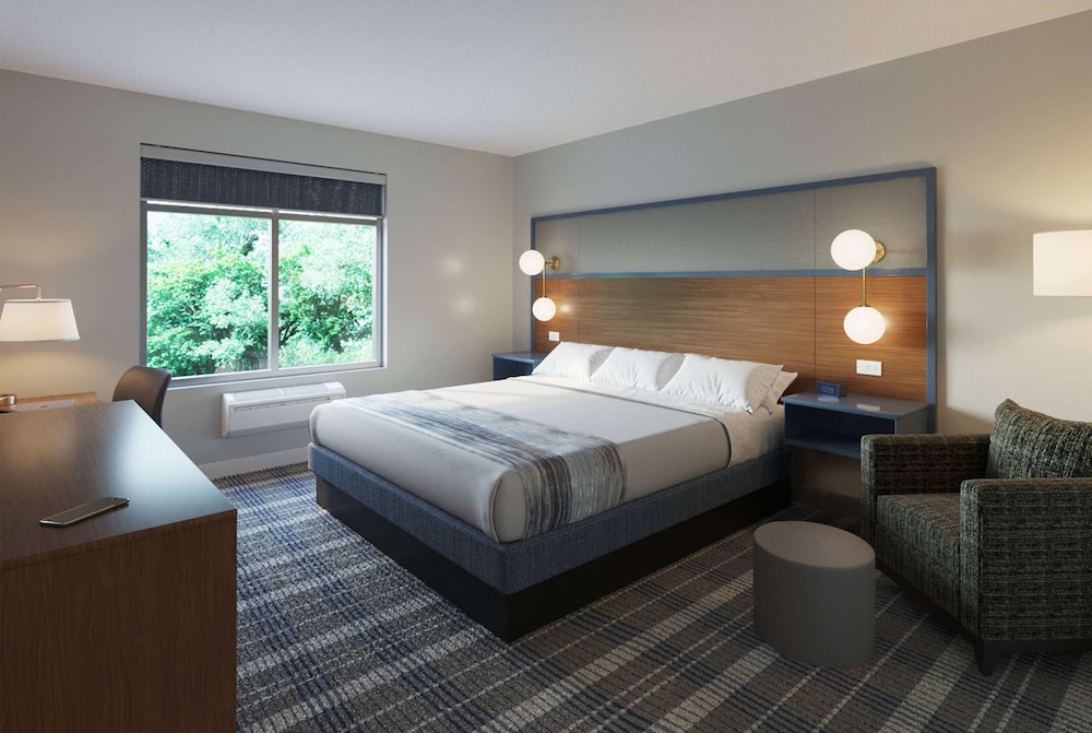 Suite, 1 King Bed, Accessible, Non Smoking (Hearing, Bathtub w/Grab Bars) - Photo 1