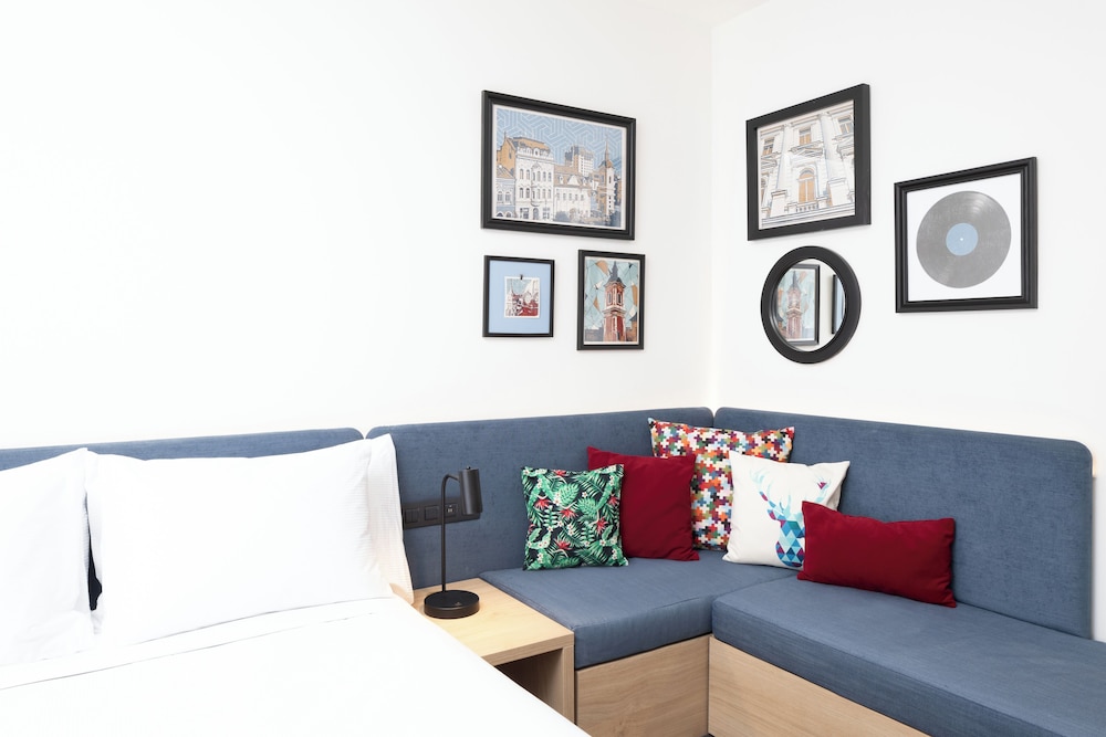 Room, 1 Queen Bed - Photo 3