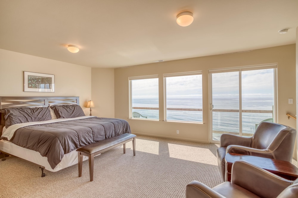 Townhome, 1 King Bed (Storm Watchers Pointe) photo 1