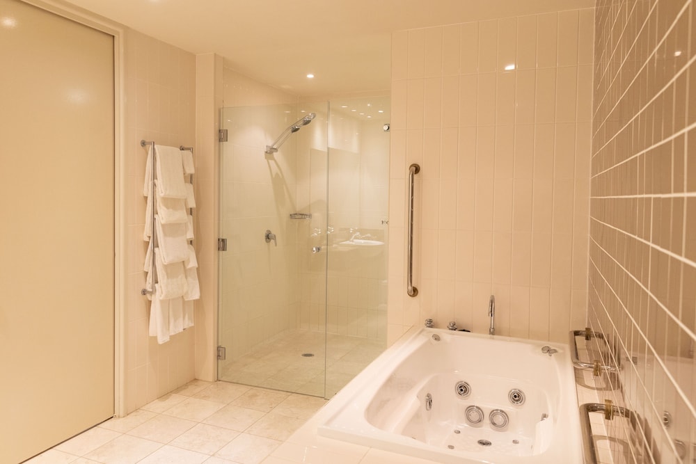 Superior Room, Accessible (Spa) - Photo 6