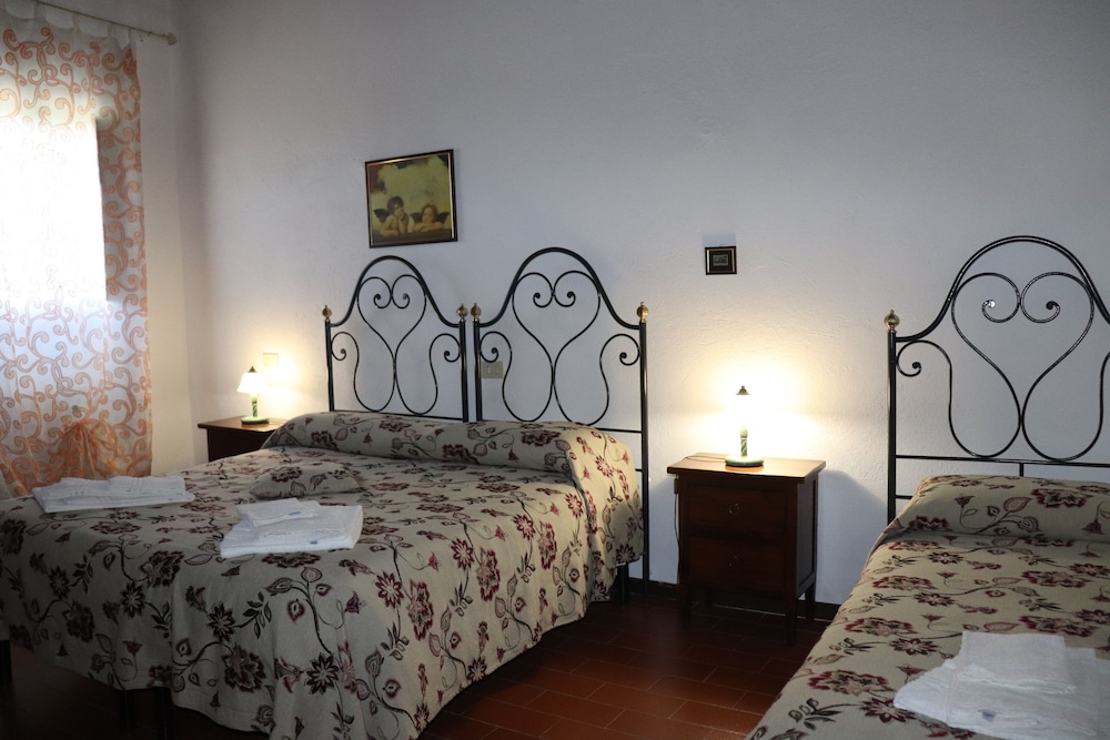 Family Apartment, 2 Bedrooms, Fireplace, Valley View photo 2