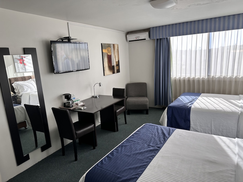 Junior Suite, 2 Double Beds photo 2
