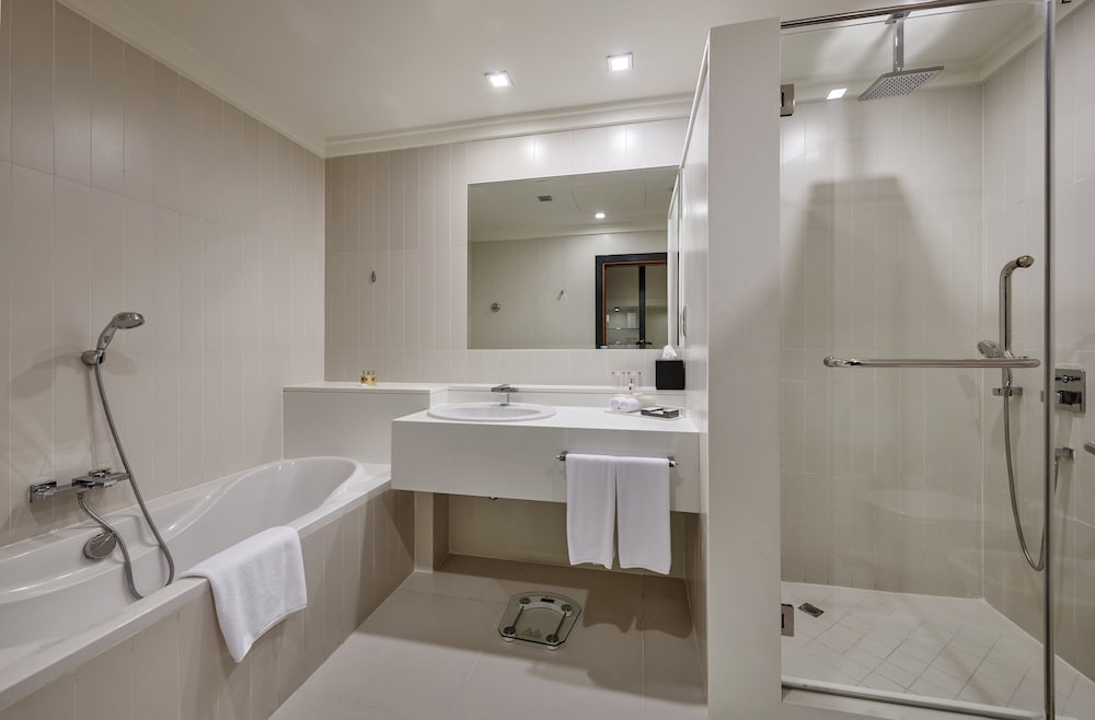 Superior Room, 2 Twin Beds complimentary shuttle to DXB Airport Terminal 1 & 3 photo 2