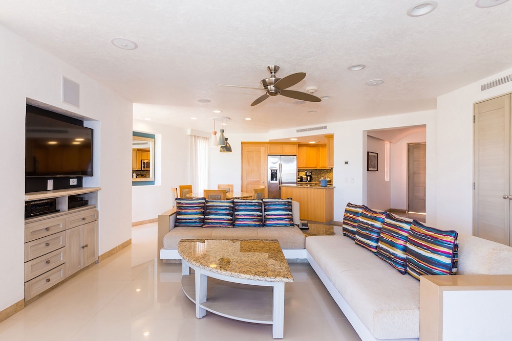 Villa, 2 Bedrooms - Photo 1