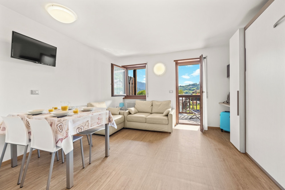 Panoramic Studio, Balcony, Valley View (South 4 people) photo 3