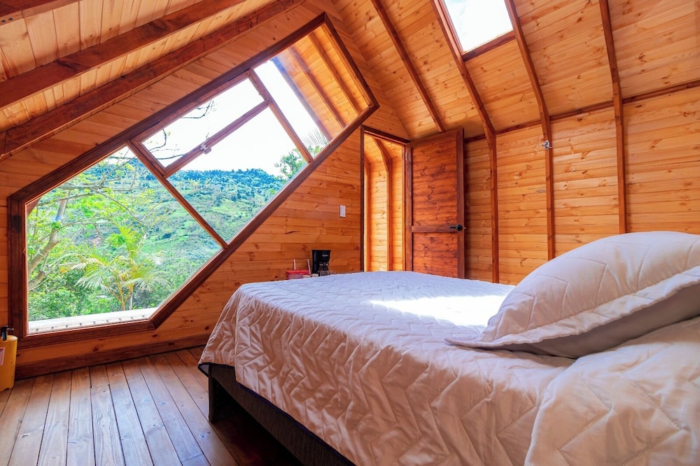 Deluxe Cabin, Garden View photo 1