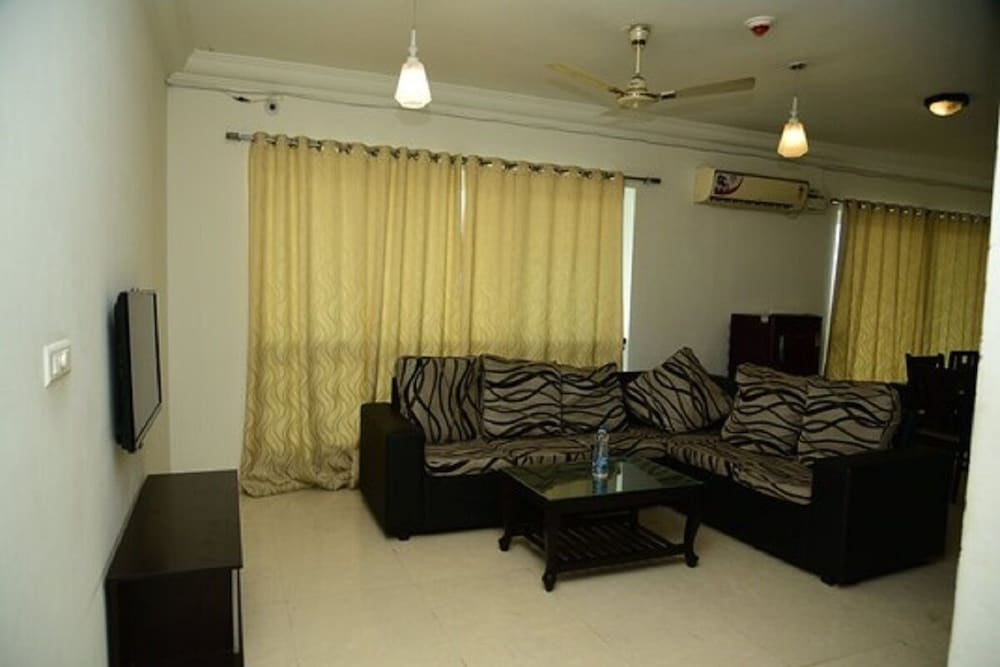 Deluxe Double Room, City View photo 2