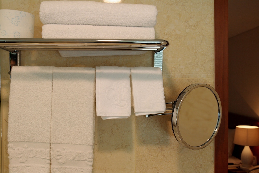 Deluxe Triple Room - Photo 8