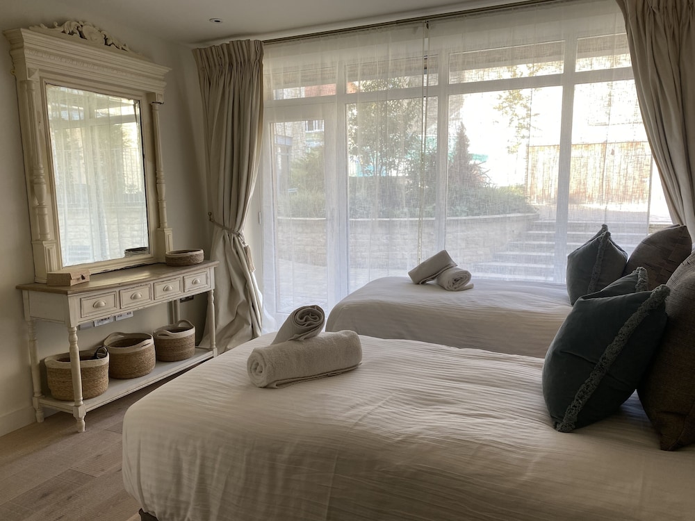 Classic House, Ensuite - Photo 8