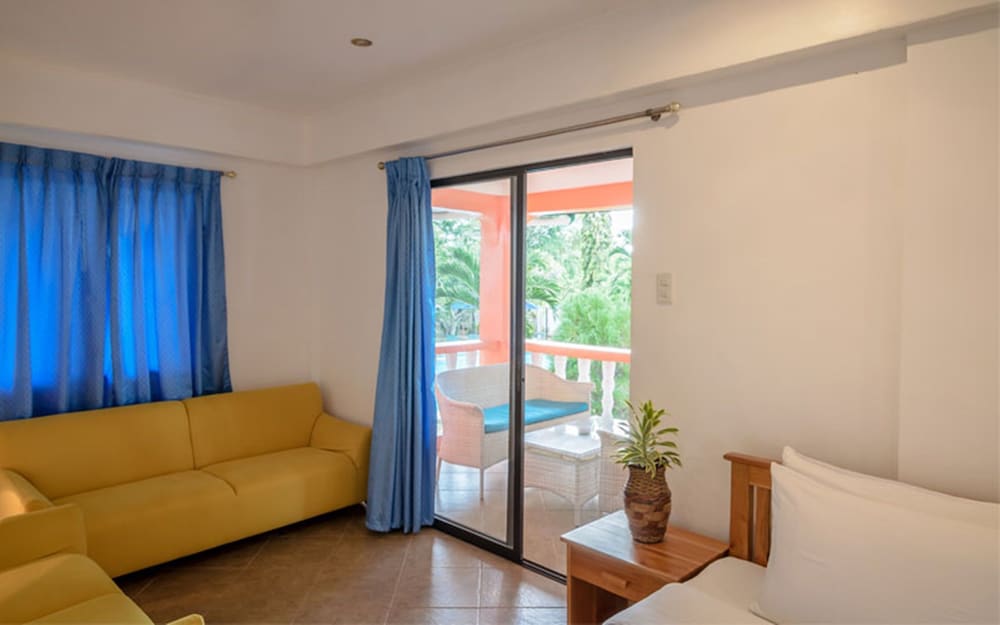 Family Room, Sea View, 1 Bedroom - Photo 3