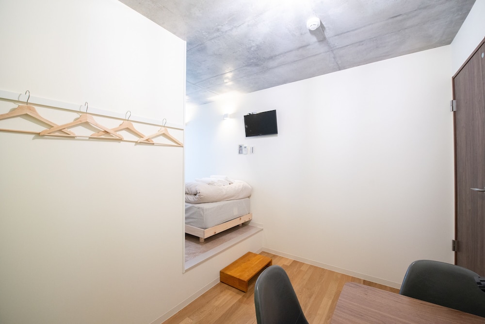 Economy Triple Room, Non Smoking photo 3