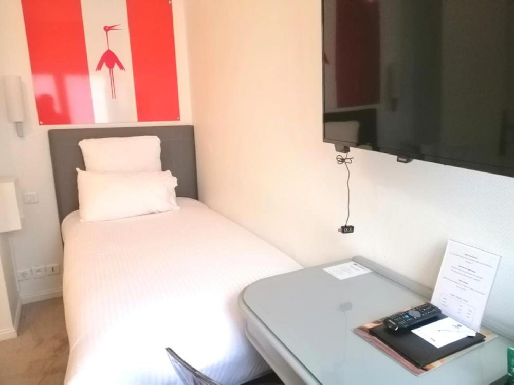 Classic Room, 1 Twin Bed, Non Smoking - Photo 3