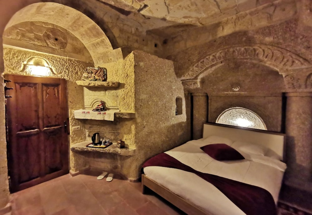 Deluxe Suite (Triple) - Photo 3