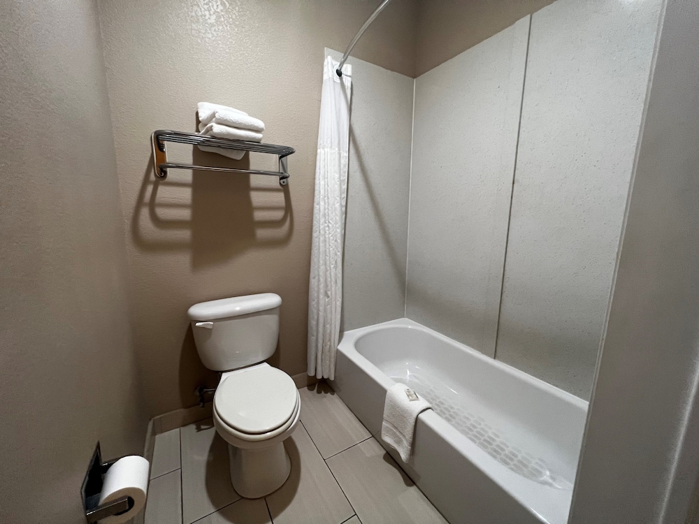 Efficiency, Room, 1 King Bed - Photo 9