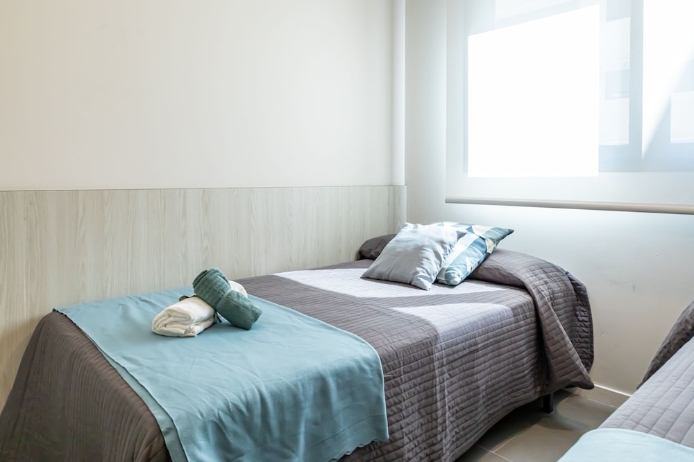 Basic Double Room, 2 Twin Beds