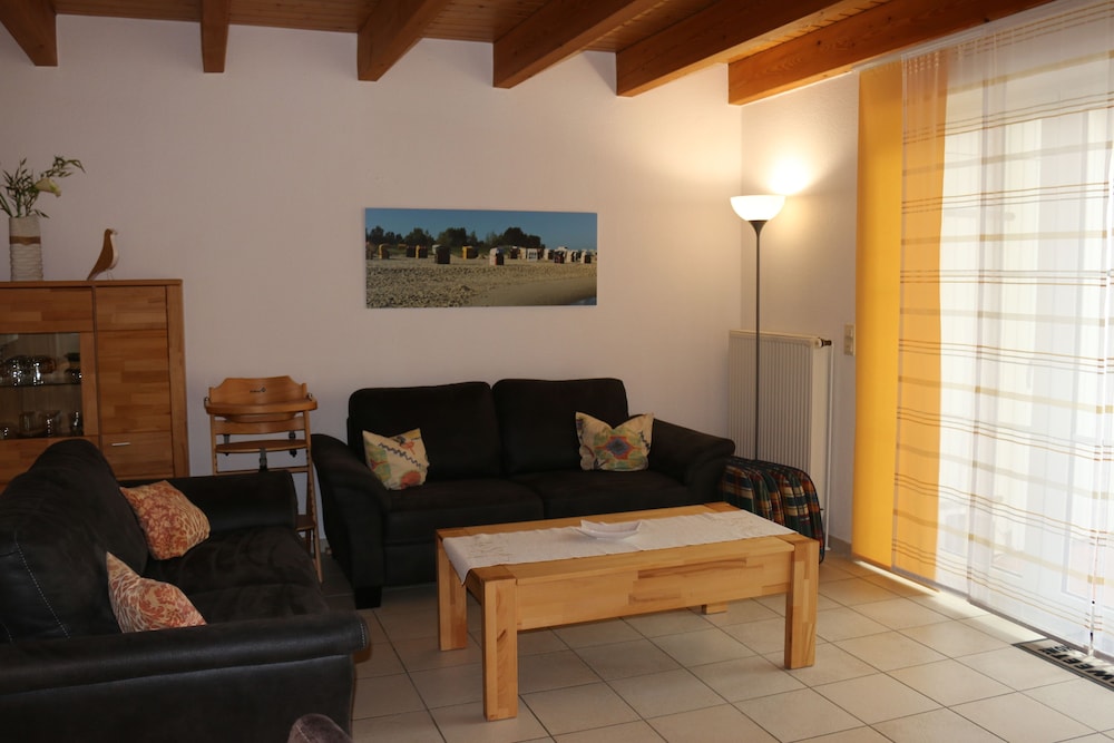 House (Zum Hallenbad 31) photo 1