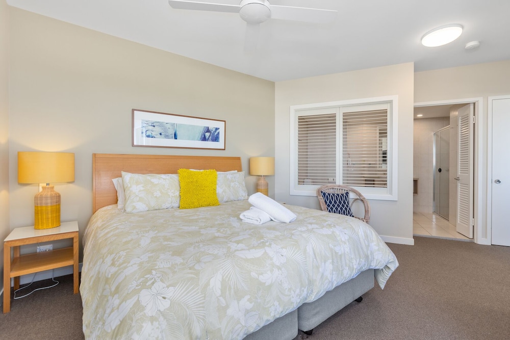 One Bedroom Spa Suite with Ocean View