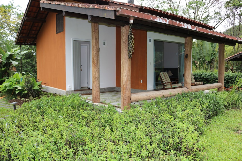 Deluxe Bungalow photo 1