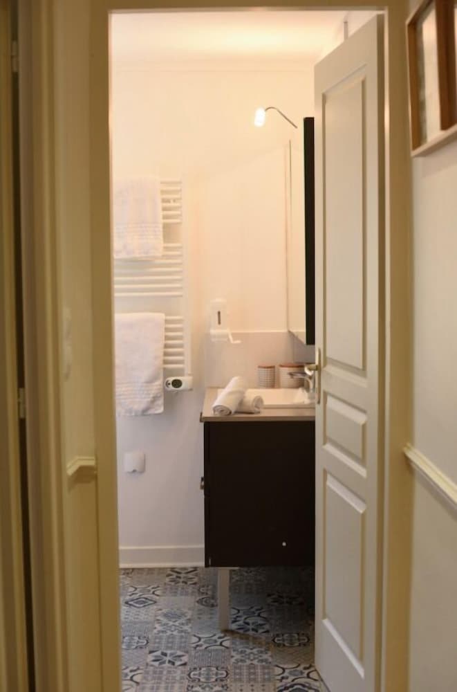 Standard Suite - Photo 14