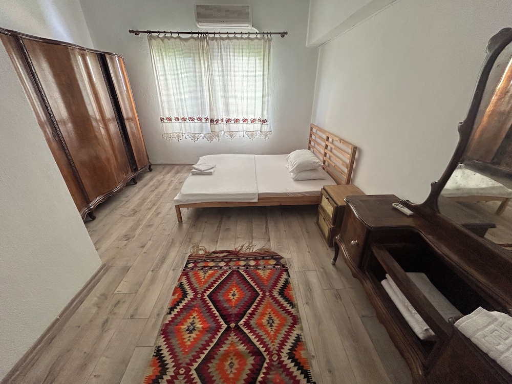 Basic Room photo 1