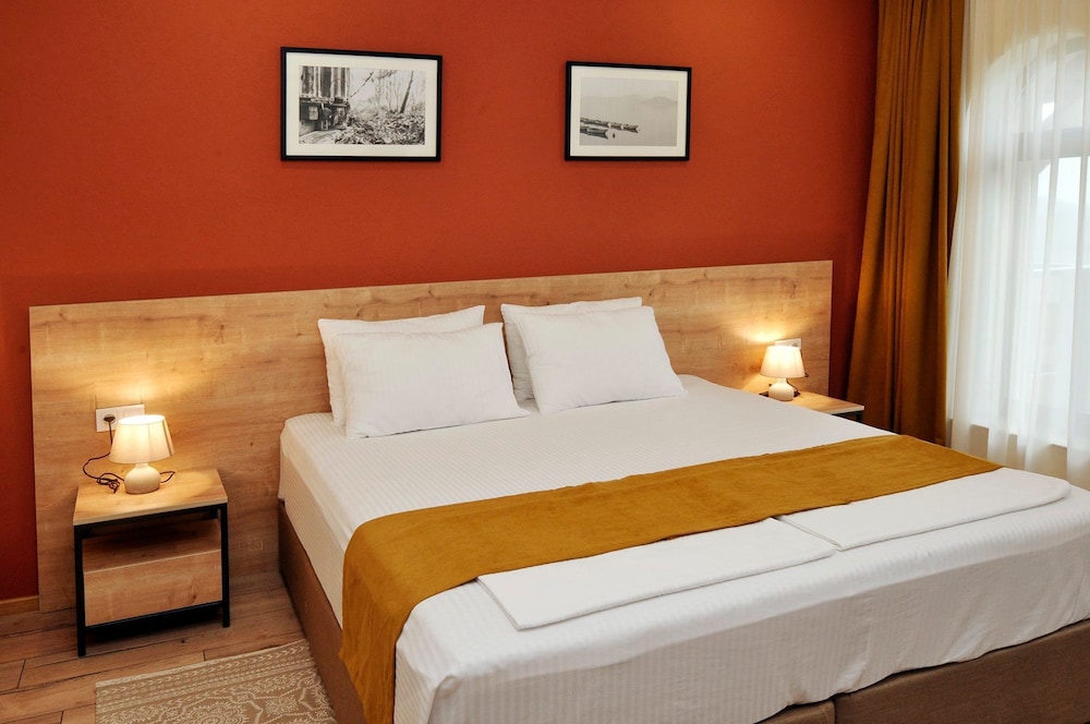 Superior Double or Twin Room - Photo 7