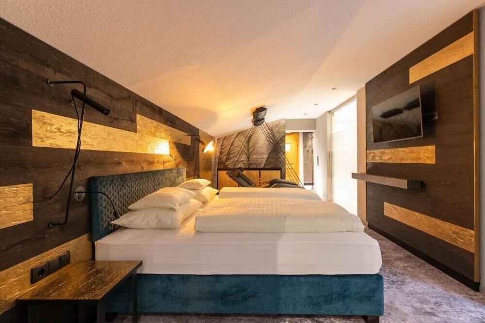 Luxury Suite