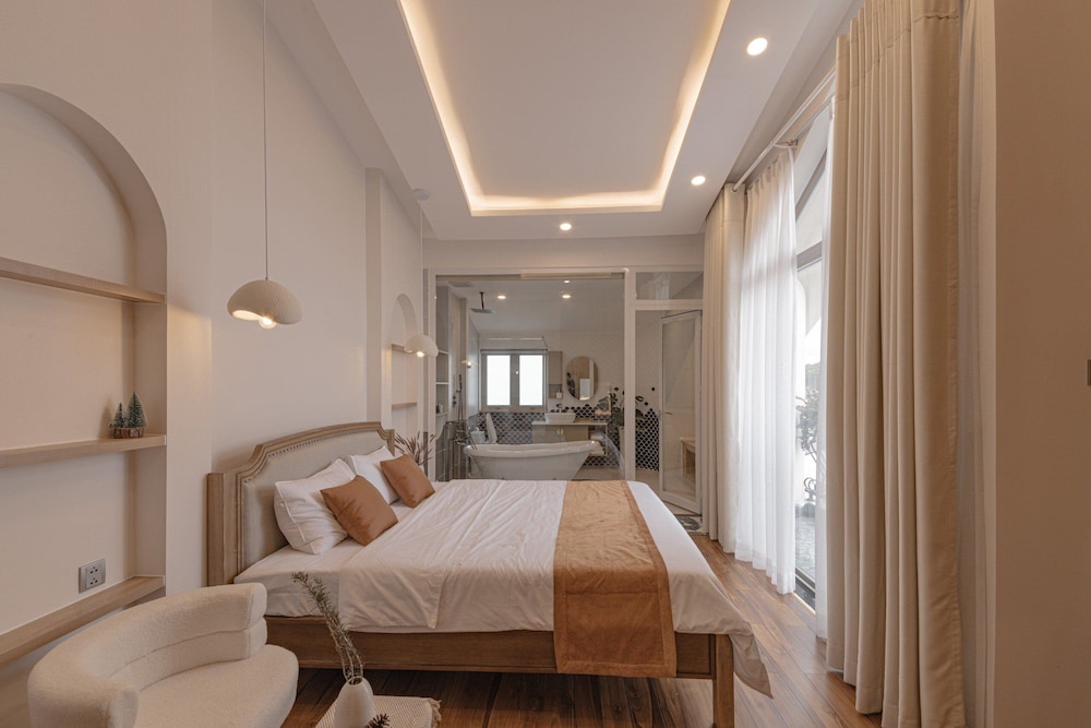 Junior Double Room, Balcony photo 2