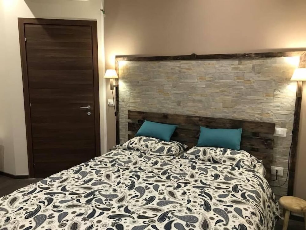 Classic Double Room, Balcony, Valley View photo 1