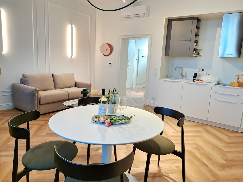 Premium Suite, 1 Bedroom, Kitchen, City View photo 3