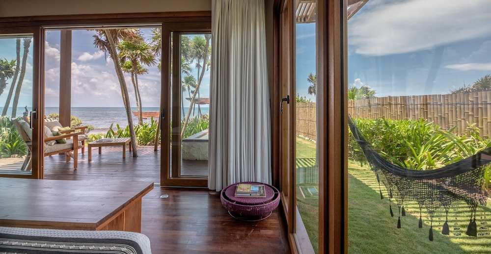 Sea Front Room With Refreshing Plunge Pool