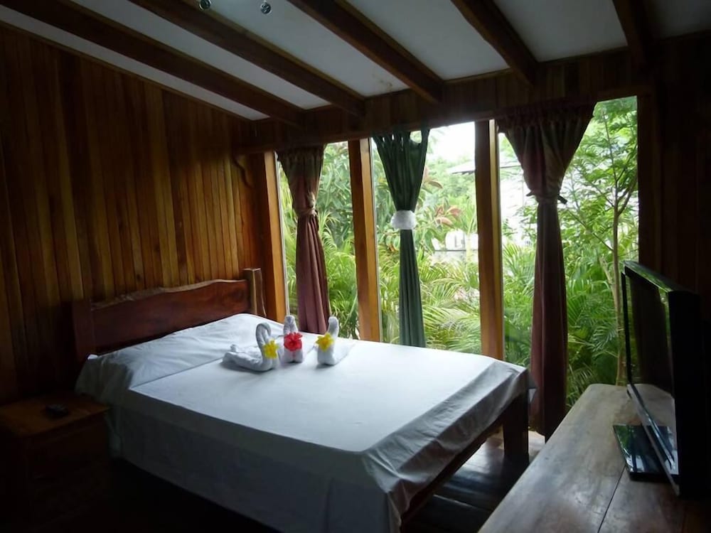 Classic Triple Room, Multiple Beds, Non Smoking, Private Bathroom
