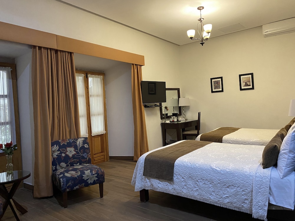 Traditional Room, 2 Double Beds, Non Smoking, Courtyard View