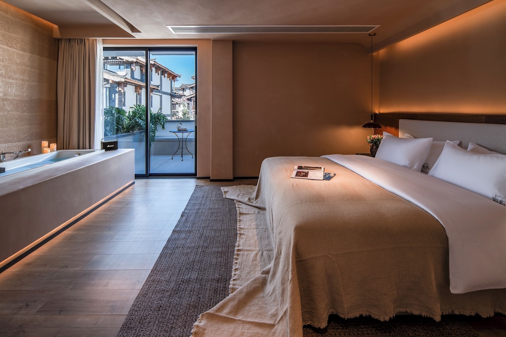 Comfort Double Room, Patio, Courtyard View