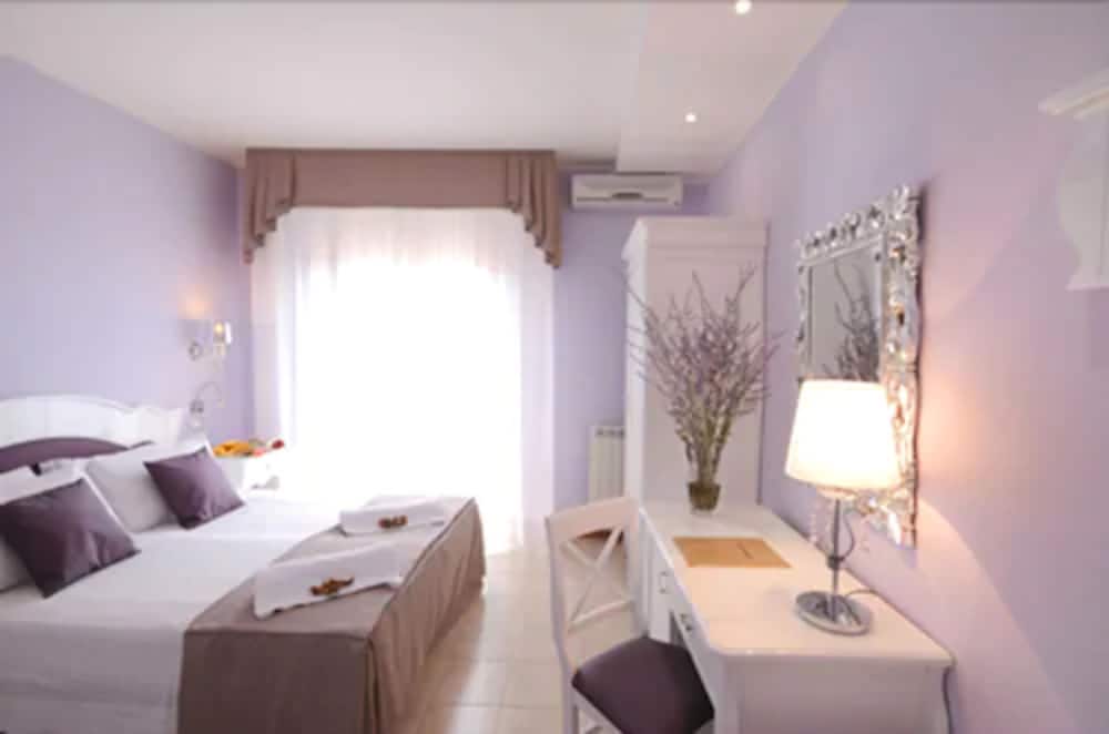 Superior Double or Twin Room - Photo 1