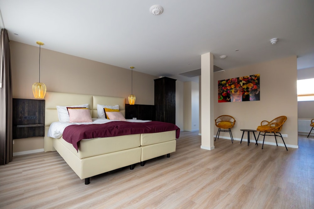 Deluxe Quadruple Room