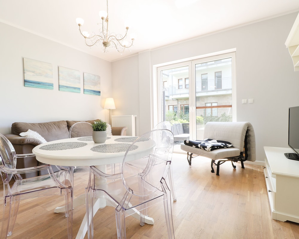 Suite, Ground Floor photo 1