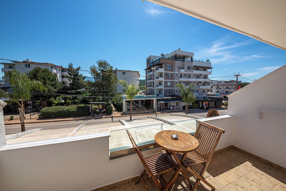 Triple Room, Balcony photo 3