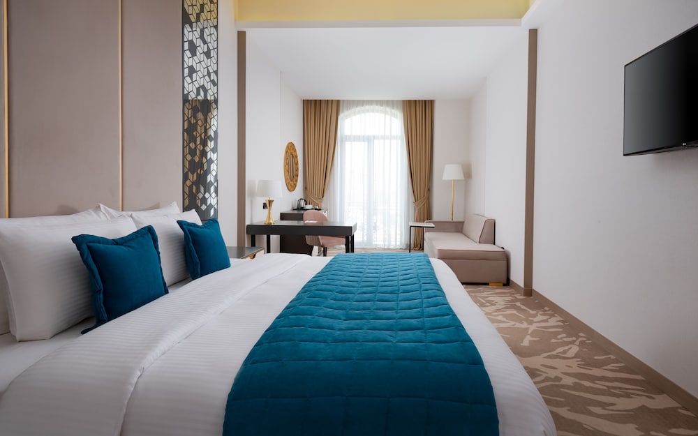 Superior Room, 1 King Bed - Photo 1