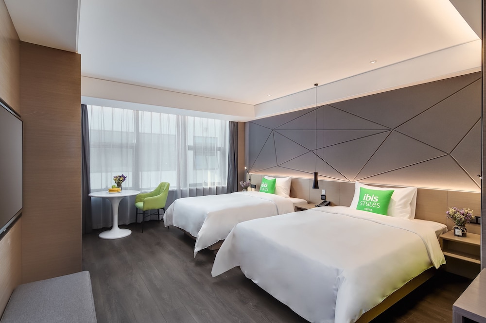 Deluxe Twin Room photo 2