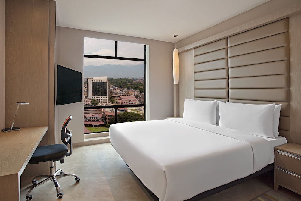 Club Suite, 1 Bedroom - Photo 1